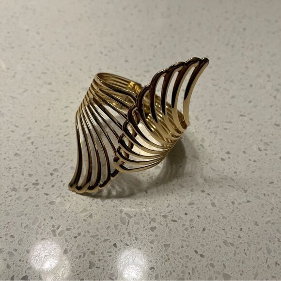 Simple Wing Style Bracelet For Summer - Picture 10 of 15